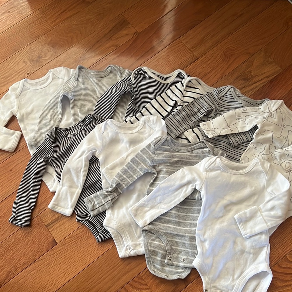 Long sleeve onesie bundle!